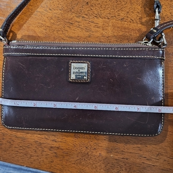 Dooney & Bourke vintage wristlet - Picture 3 of 9